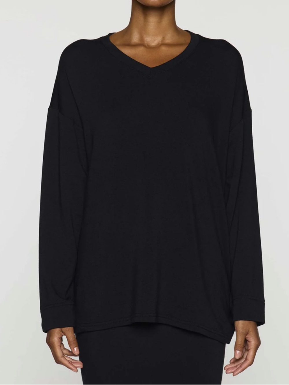 Bleusalt Black The Oversized V-Neck Top, Size 2 (Medium)